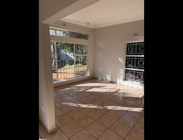 3 BEDROOM PROPERTY TO RENT IN BIRCHLEIGH NORTH